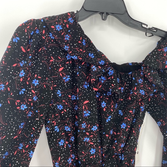 Aqua NWT Bloomingdale's One Shoulder Long Sleeve Waist Tie Floral Romper New - Picture 4 of 13